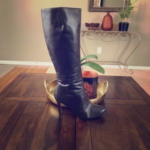 Halogen chocolate boot